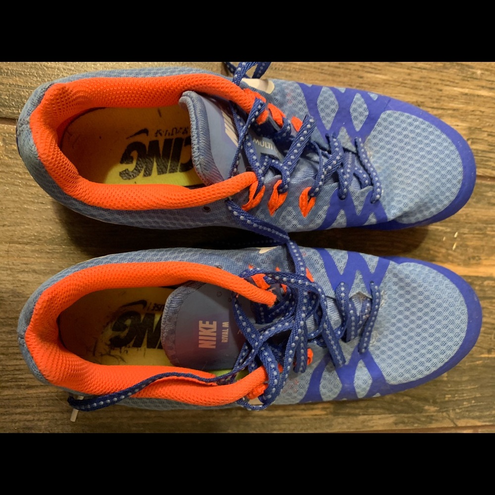 Nike girls track shoes